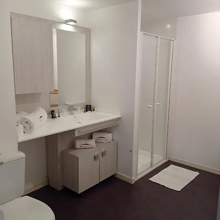 Domitys Le Chateau Des Plans 3* Партене