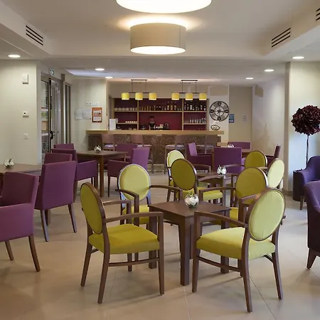 Domitys Le Chateau Des Plans Апарт-отель 3*