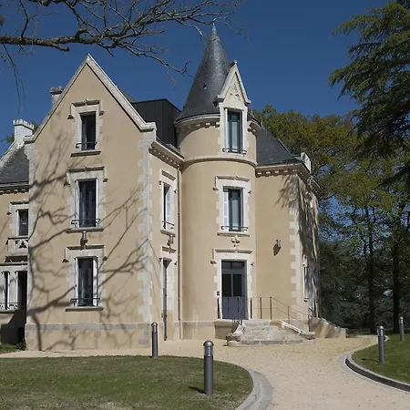Ξενοδοχείο με διαμερίσματα Domitys Le Chateau Des Plans 4*