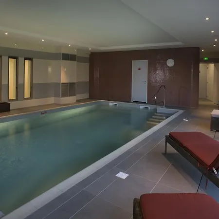 Domitys Le Chateau Des Plans Партене