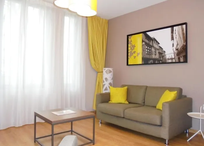 Appart hôtel Domitys Le Château Des Plans Parthenay