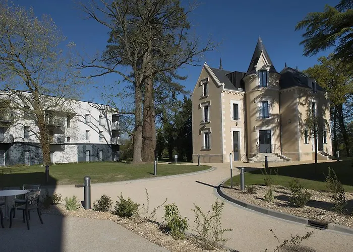Appart hôtel Domitys Le Château Des Plans 3*