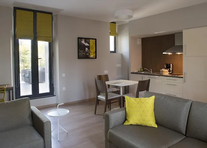 Domitys Le Château Des Plans Appart hôtel